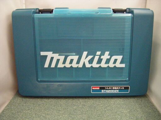 マキタ　充電タッカ　ST420D　中古品　14.4V　6.0Ah　中古品