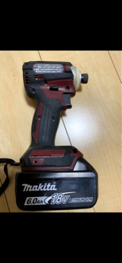 マキタ　インパクトドライバー　TD171D 18v