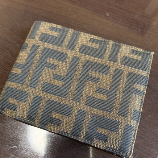 FENDI折りたたみ財布