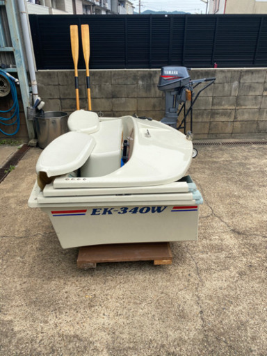 釣り用4分割ボート《エンジン付き》