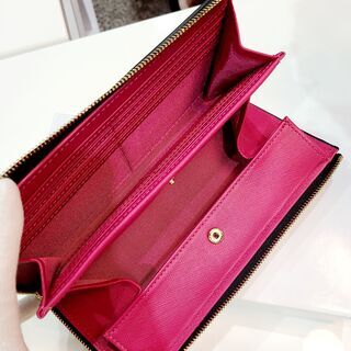 【愛品館市原店】未使用品 日テレポシュレプレミアムレザーウォレット の画像