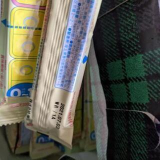 明治らくらくキューブ　粉ミルク　０歳用の画像