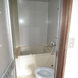 ワンルーム　アパート　格安物件　家賃１万円！　紋別市落石町５丁目　ハイツハツミ　　敷金/礼金無　前家賃１っか月　駐車１台可　 - 紋別市