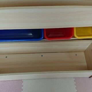 おもちゃラックの画像