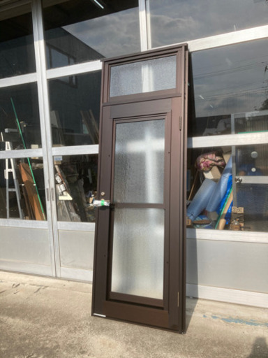 三協アルミ社　ランマ付通風ドア　在庫未使用品　シリンダー＋ドアクローザー付