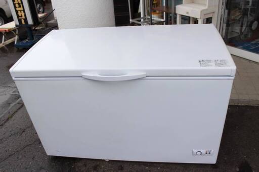 SHARP ノンフロン冷凍庫 FC-S30D-W シャープ 冷凍ストッカー 300L 2018年製 幅1292×奥行715×高さ829㎝