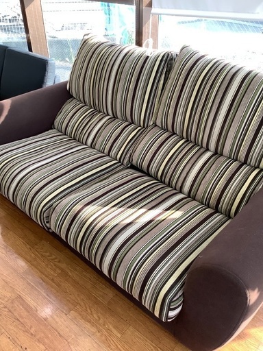 ニトリの2人がけソファーのご紹介です。