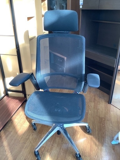 オカムラ　デスクチェアのご紹介です。