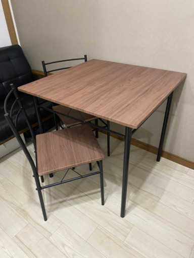 【美品】カフェテーブル　木目調　椅子2脚セット