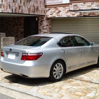 検査4年7月LS600h iパッケージ プリクラッシュセーフティ/マークレビンソン/サンルーフ/HDDナビ/バックカメラ/ブラックレザー/寒冷地仕様/ETCの画像