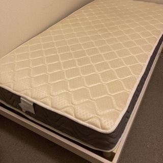 シングルベッドマットレスの画像