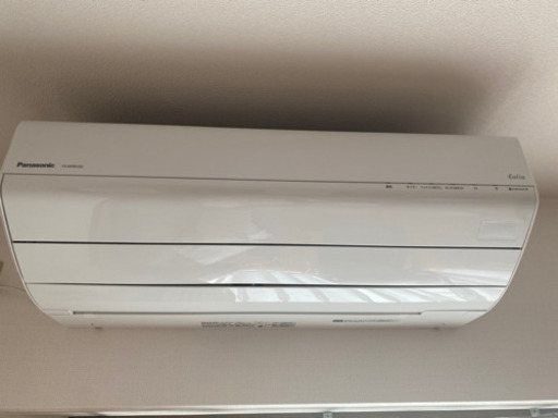 まだ1ヶ月しか使っていない保証書つき最新型Panasonicのエアコン18畳用