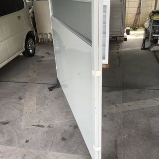 車輪付き移動式パーテーション、間仕切り、目隠し板等の画像