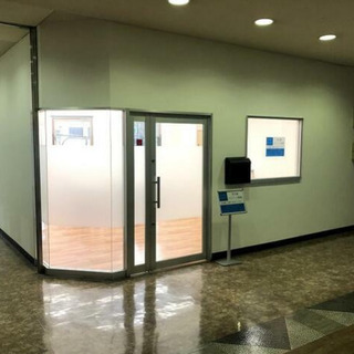 ★貸店舗・事務所★堺市駅１分　２階５６．１１㎡　角立地　商店街通り　人通り多数 − 大阪府