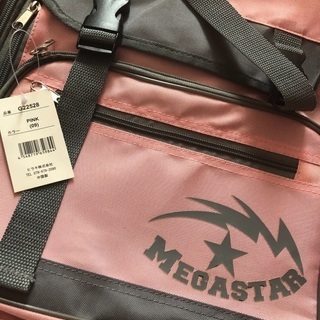 MEGASTER☆大容量ピンクリュック☆未使用の画像