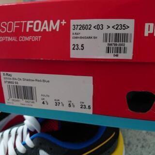 プーマスニーカーの画像