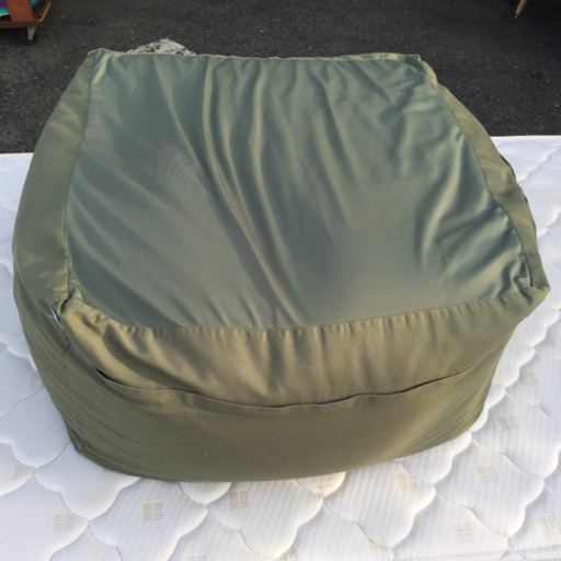 ★使用期間短く美品！★ ビーズソファ 大 カーキ