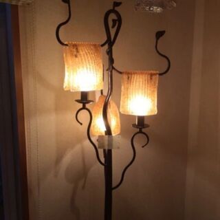 値下げしました。アンティークフロアーライトスタンドの画像
