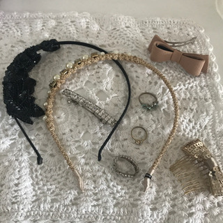 ①ヘアアクセサリー&フリーサイズ指輪
