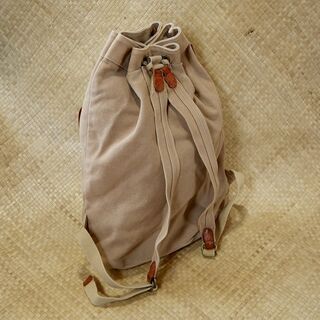 LAGASHA(ラガシャ) キャンバス生地＆レザーバッグ　リュックの画像