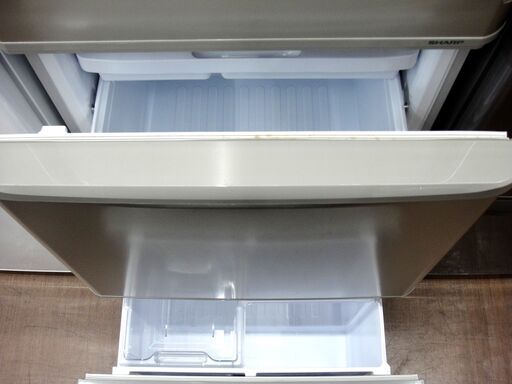 シャープ　350L　冷蔵庫　SJ-W352D-N