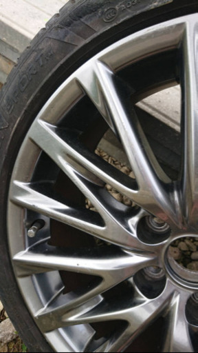 LEXUS.HSタイヤ、ホイール19インチ