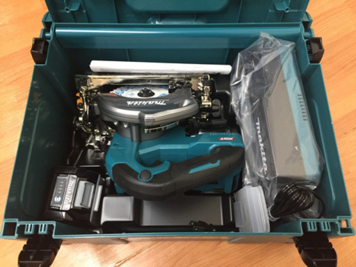 Makita マキタ 125mm充電式マルノコ40VHS006GRDX F03-21 未使用品