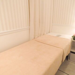 未経験大歓迎！バストアップ痩身のBreast（ブレスト）新宿店で募集！の画像