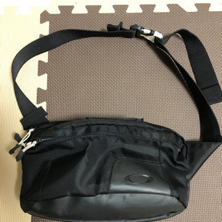 OAKLEYポーチ