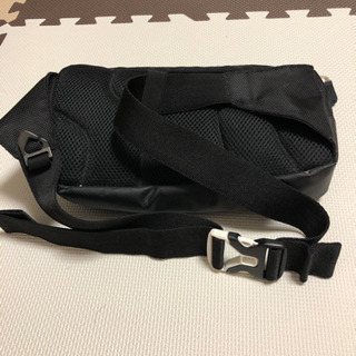 OAKLEYポーチの画像