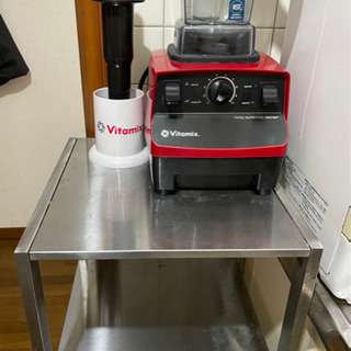 購入者様が決まりました★Vitamix/バイタミックス　赤　とIKEAのステンレス台の画像
