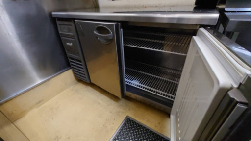 フクシマ　業務用　冷蔵庫です