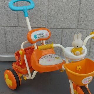 ミッフィー三輪車、ストライダー、キティキッチンセット、アンパンマ...