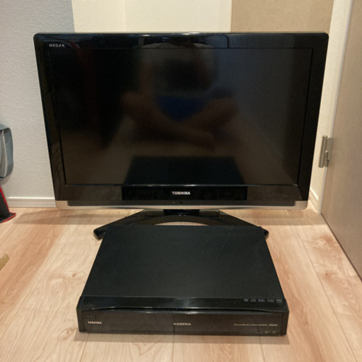 東芝 32型液晶テレビ＋DVDレコーダーセット