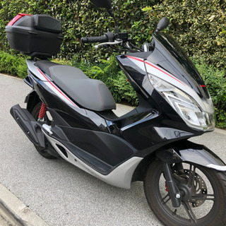 【美品・限定カラー】HONDA  ホンダPCX125 JF56 リアボックス付の画像