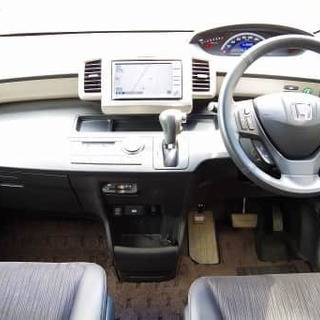 両側電動で乗り降りラクラク♪ホンダ　フリードの画像