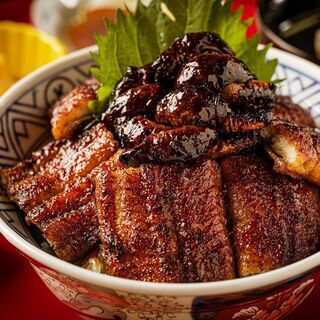 <<オープニング>>【入社お祝金10万円支給＆転居費用負担！】名古屋の名店「うな富士」で鰻の調理師を全国から募集！未経験者でもOK！の画像