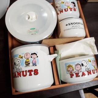 スヌーピー　保存容器セット