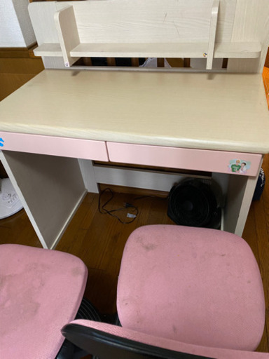 勉強机。