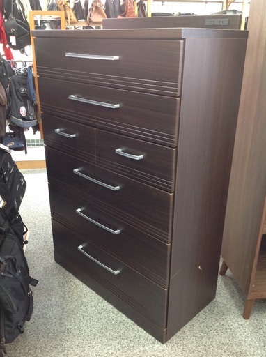 コンセント付き ブラウン 木製 6段ハイチェスト 【9651000】