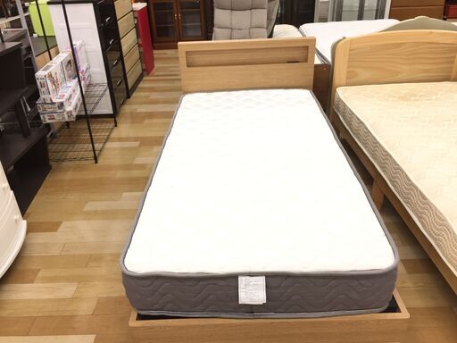処分価格！！ニトリ セミダブルベッド 《フレームのみ》