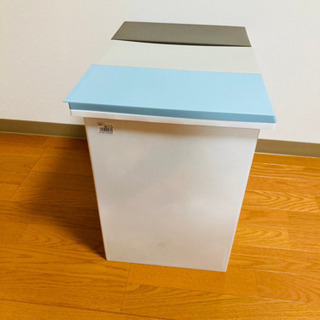 【未使用品】ゴミ箱の画像
