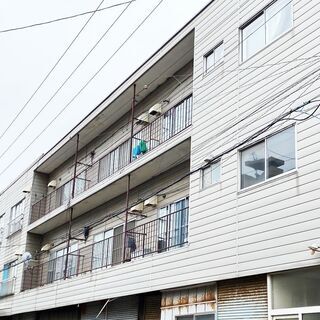 【東室蘭駅スグ！宮沢コーポラス】倉庫やオフィス利用にピッタリ！マ...