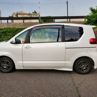 トヨタ　ポルテ　4WDの画像