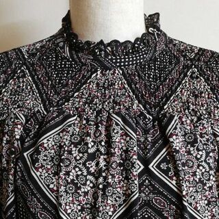 qeilletプチハイネックカットソーＭサイズ