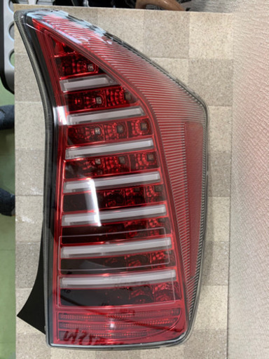 最終値下げ・プリウス30・前期後期対応・LEDクリアレンズ・インナーレッドテール・新品未使用