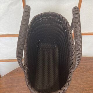 ハンドメイド網代編みカゴバッグの画像
