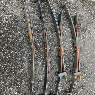 JA11 スズキ ジムニー 純正 リーフスプリング ブッシュ付き 1台分の画像