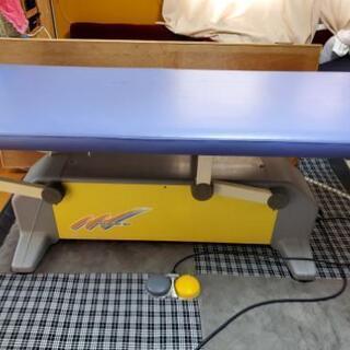 パラマウント電動昇降治療ベッド　KC-250