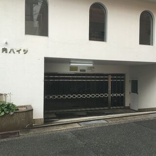 安心のシャッター付き月極駐車場